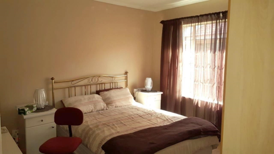 2 Bedroom Property for Sale in Potchefstroom Rural North West